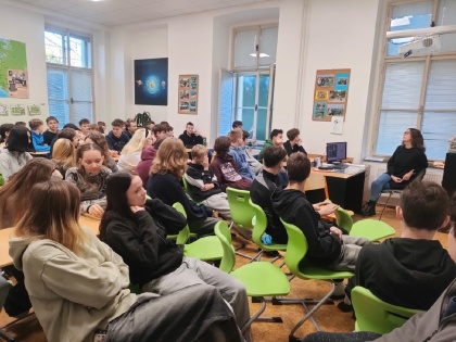 Měsíc příběhů bezpráví v 9. ročníku